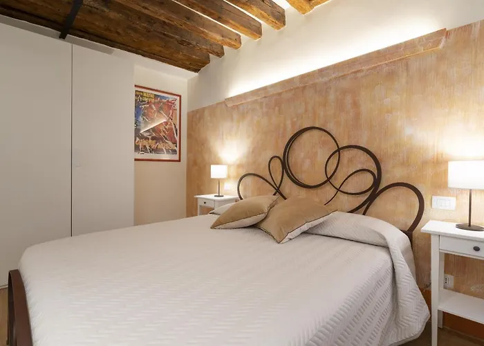 Rialto - Sant\'Aponal Prestige